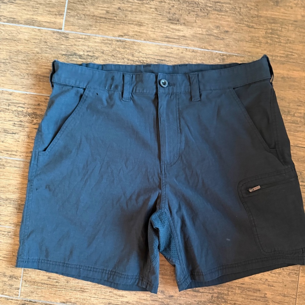 Huk shorts navy blue XL